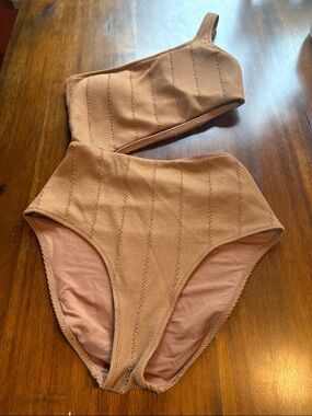 One-Shoulder Textured High-Waist Swimsuit in Light Brown